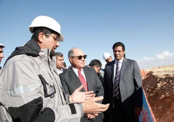 Mulki checks on oil shale energy project in western Jordan