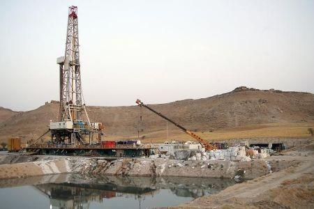 Iran makes huge progress in Azar oil field's development