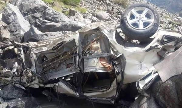 Pakistan- Five died as passenger van plunges in ravine in Battgram