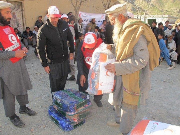 Qatar- QRC distributes winter aid for Afghan displaced