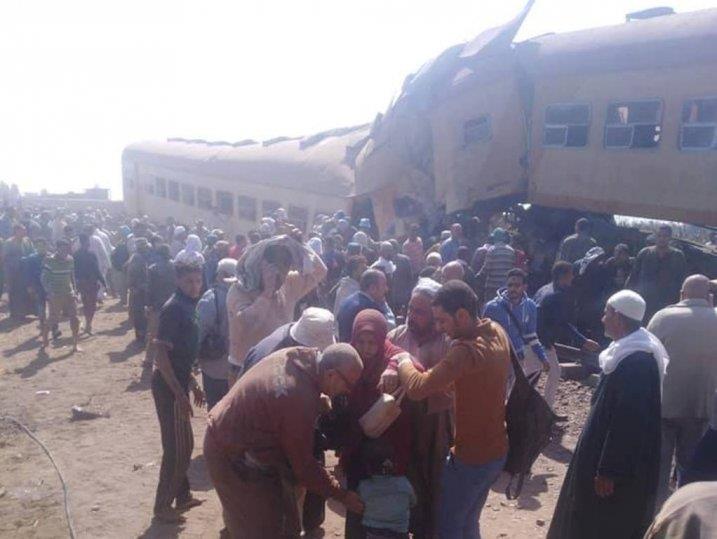 At least 15 people killed in Egyptian train crash