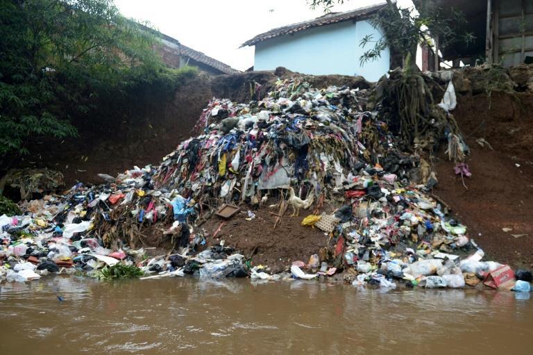 Indonesia scrubbing the 'world's dirtiest river'