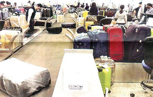 Chaos at Kuwait airport due to malfunctioning of conveyor belt