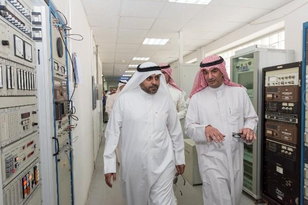 Kuwait- Information Min. opens updating shortwave transmitters' project at Kabd