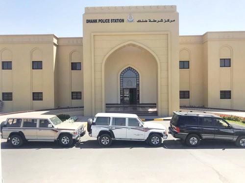 Oman- Three citizens held for drifting in Dhank