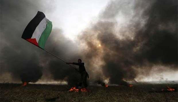 Palestinian killed by Israeli air strike on Gaza border
