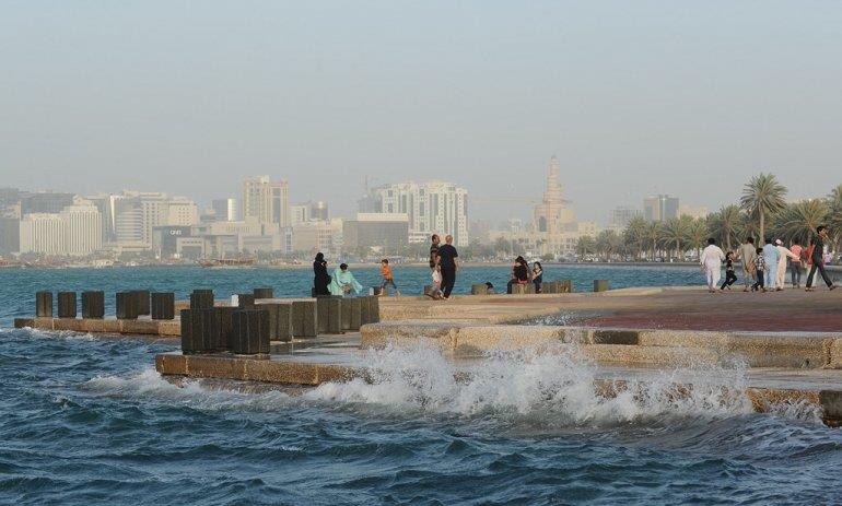 Qatar- Meteorology Department warns of thundery rain, strong wind