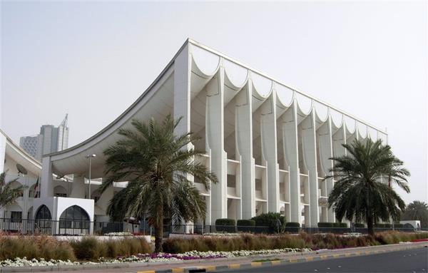 Kuwait- Parliament panel OKs proposed 'amendment' to Nationality Law