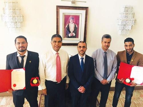 Oman's envoy in Malaysia meets students who won gold medal