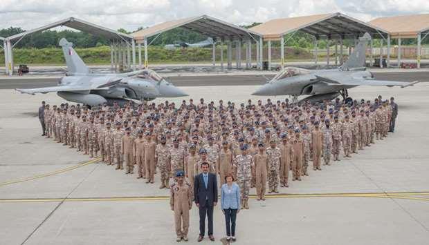 Amir visits Qatar's Rafale Squadron at French airbase