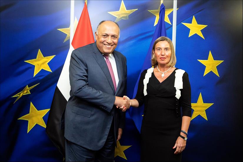 Mogherini discusses regional issues with Egyptian FM
