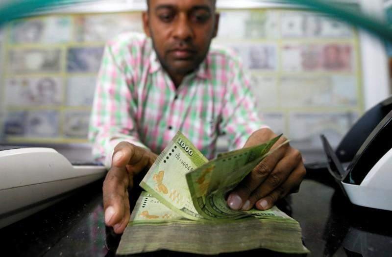 UAE- Wait or remit money back home? Sri Lankan rupee free fall may continue