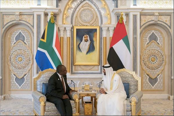 Sheikh Mohamed meets South African president in UAE