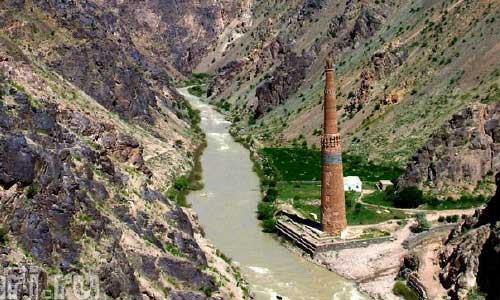 Afghanistan- Govt, UNESCO Criticized for 'Inattention' to Minaret of Jam