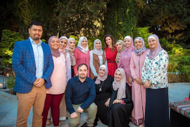 Queen Rania hosts Iftar banquet for high-achieving Jordanian youth