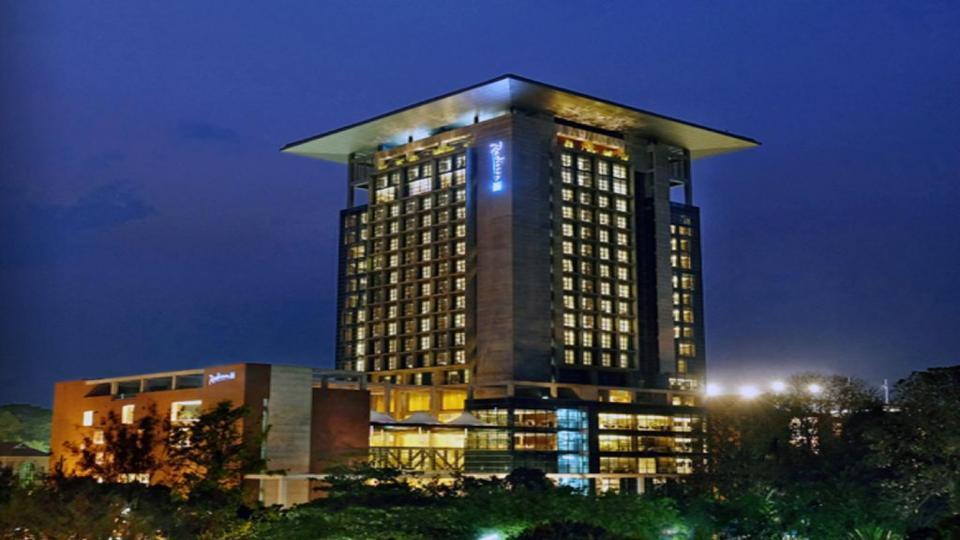 Bangladesh- Radisson Blu Chattogram organises musical event ...