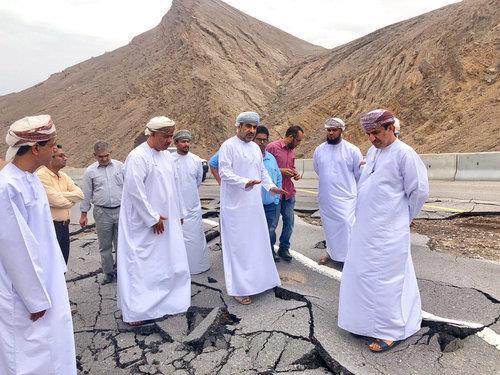 Oman- Rain damage: Protecting roads MoTC's top priority