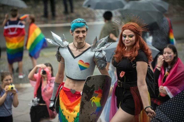 Prague Pride Parade Draws 30 000 Menafn Com