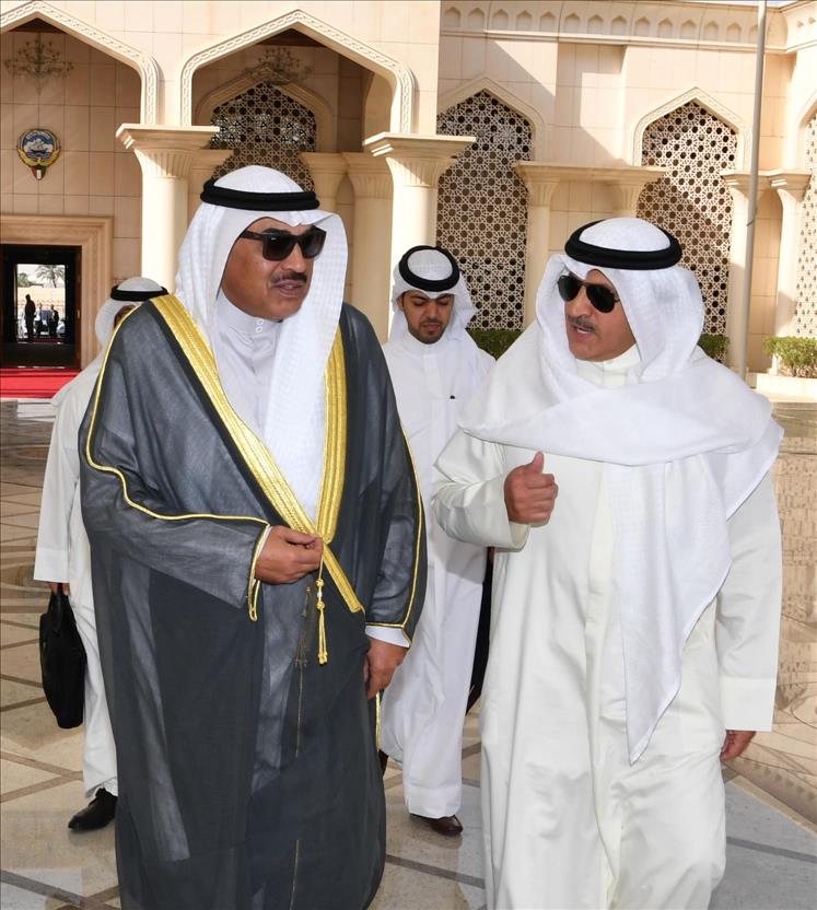 Kuwait-  Amir's envoy heads to Saudi, Bahrain