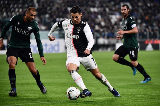 Ronaldo hits 701st goal as Juventus pull clear in Serie A | MENAFN.COM