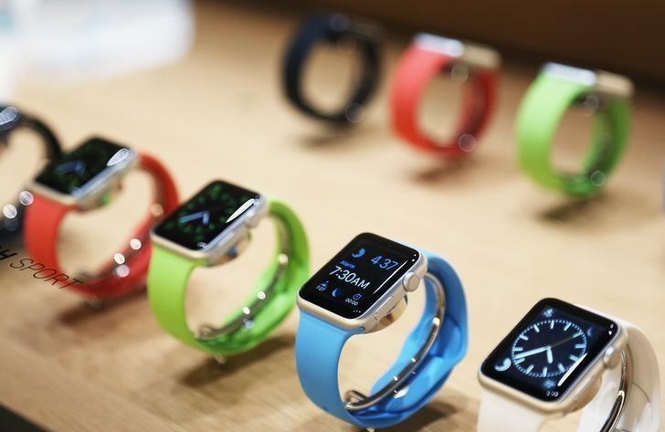 UAE- Smartwatches continue to 'tick' off as shipments leap 42% in Q3