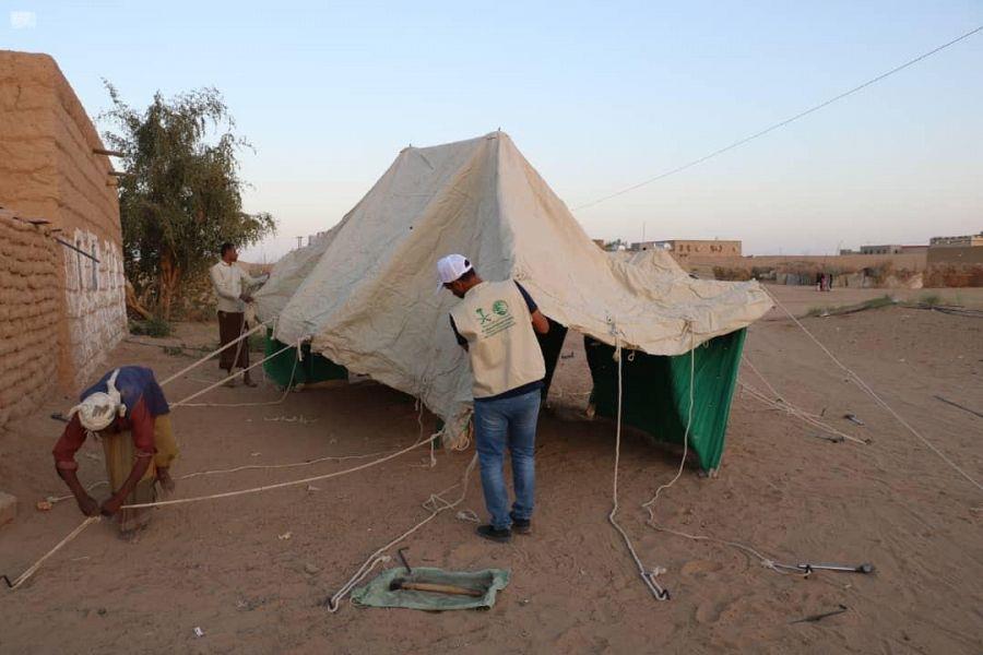 Saudi- KSrelief Distributes Shelter Materials in Marib Governorate, Yemen