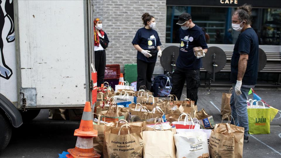 Swiss Solidarity raises CHF40 million for most vulnerable affected by Covid-19 Swiss Solidarity raises CHF40 million for most vulnerable affected by Covid-19