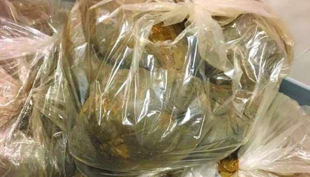 Qatar- GAC foils smuggling of banned substance