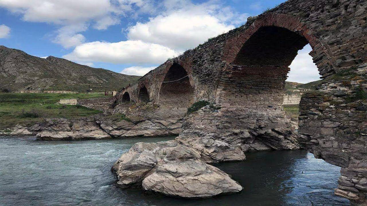 Azerbaijani deputy minister: Khudafarin bridges deserve inclusion in UNESCO World Heritage List
