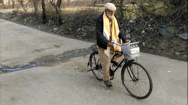 Pakistan- Age is just a number for this bicycle rider