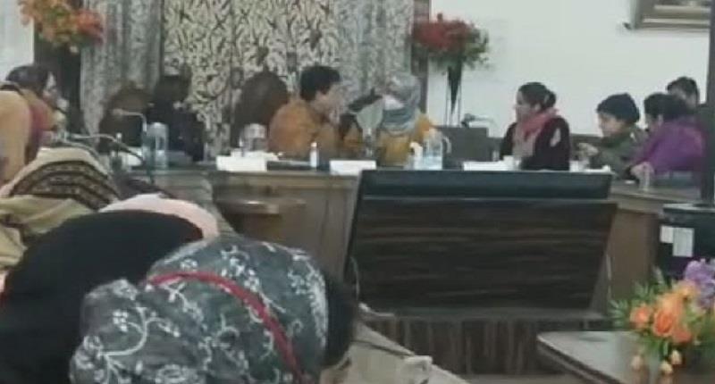 Maiden 'Mahila Jan Sunwai' Held In Srinagar - Vimarsana News