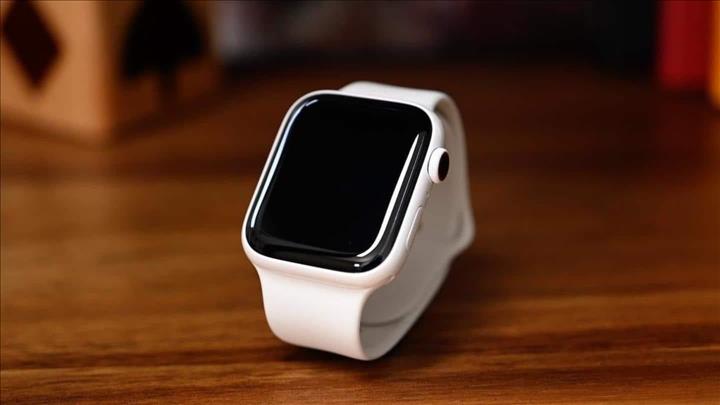 India- Apple will repair faulty Apple Watch batteries free of charge | NewsBytes - Vimarsana News