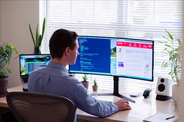 Realtimecampaign.com Discusses the Top Benefits of Custom Software Development - Vimarsana News