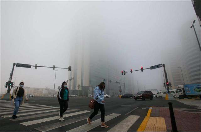 UAE weather: Fog affects visibility it may rain today - Vimarsana News