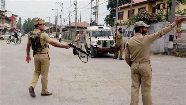India- J&K: Two cops killed as terrorists open fire in Srinagar | NewsBytes - Vimarsana News