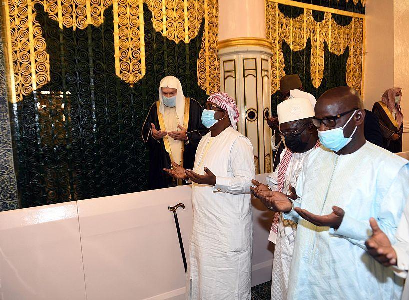 Saudi- President of Guinea-Bissau Visits Prophet's Mosque