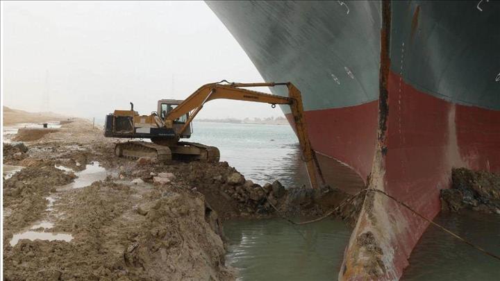 New attempts planned to free huge vessel stuck in Suez Canal