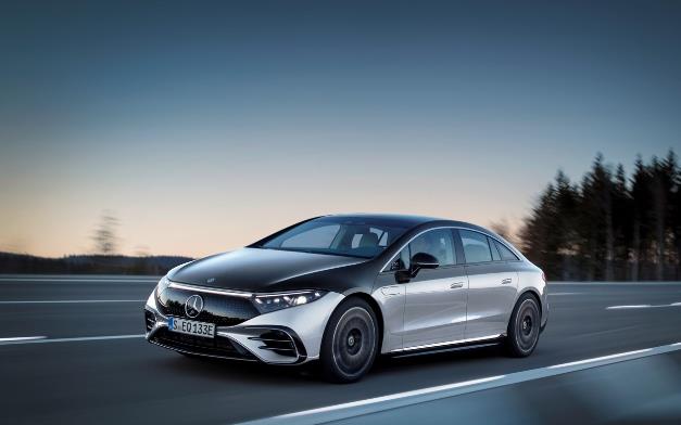 سيارة EQS الجديدة: أول سيارة كهربائية في فئة السيارات الفخمة