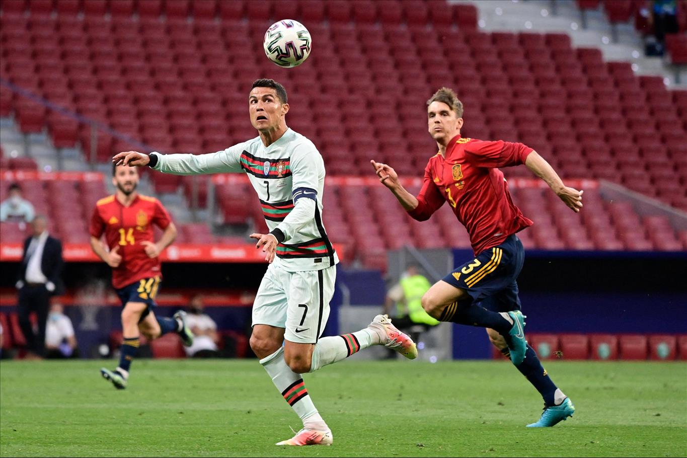 Испания 2025. Роналду чемпионат евро 2017. uefa euro 2025 spain футбол. испания португалия kunth. испания португалия falk.