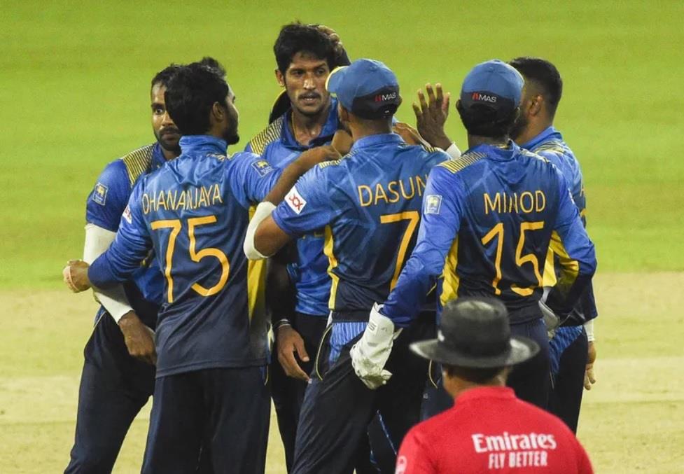 Sri Lanka fined for slow over-rate in second ODI against India