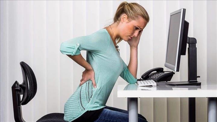 A few tips to maintain the right posture while sitting