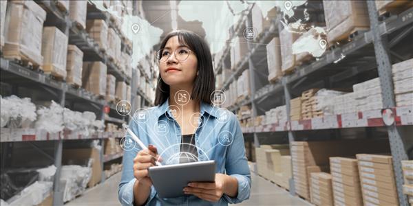 How intelligent supply chains can help improve CPG resilience