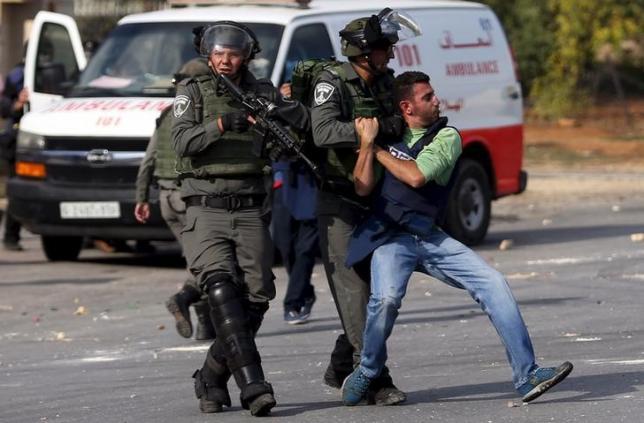 Dozens of Palestinians injured in West Bank clashes with Israeli soldiers