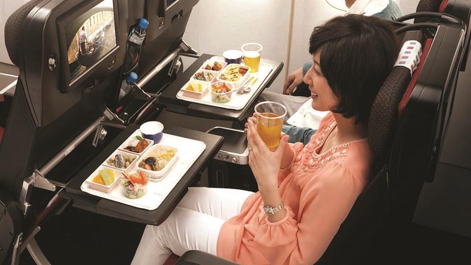 Japan Airlines to recycle 100pc of inflight meal waste into