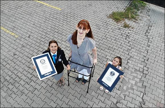 Guinness World Records on X: Zeng Jinlian is the tallest woman