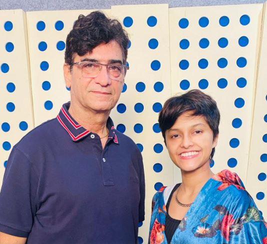 Yohani to sing Hindi version of Manike Mage Hithe for Bollywood movie featuring Ajay Devgn and Sidharth Malhotra Yohani to sing Hindi version of Manike Mage Hithe for Bollywood movie featuring Ajay Devgn and Sidharth Malhotra