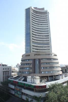  Banking stocks power equity indices' rise; Sensex closes 145 pts higher (Roundup) 