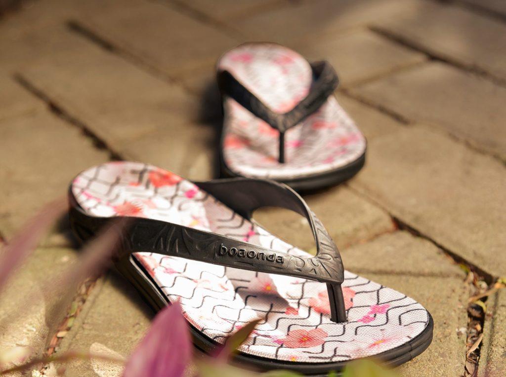 Brazil makes flip-flops fashion and export product