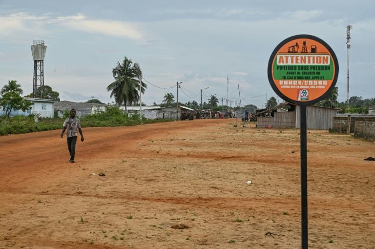 Marginalised Ivorians lament 'curse'of oil