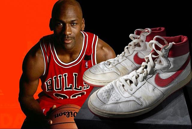 Michael Jordan sneakers sell for almost $ 1.5 million, a whopping ...